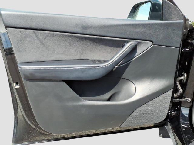 Used 2022 Tesla Model Y Performance AWD/4WD image 7