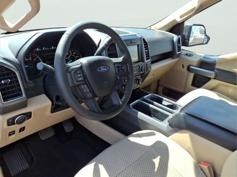 Used 2018 Ford F150 XLT w/ Equipment Group 302A Luxury AWD/4WD image 8