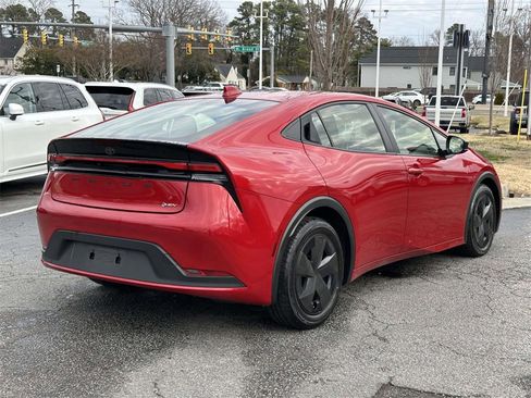 Used 2024 Toyota Prius LE image 20