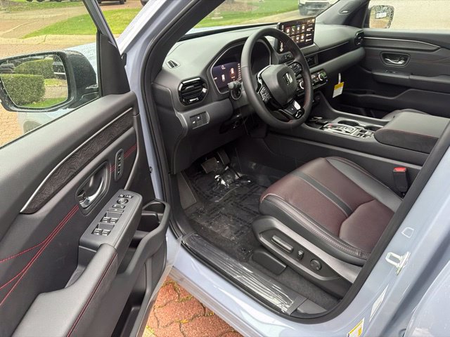 New 2026 Honda Pilot Black Edition image 6