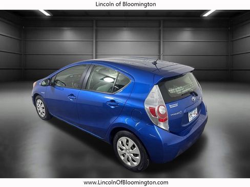 Used 2014 Toyota Prius C One image 5