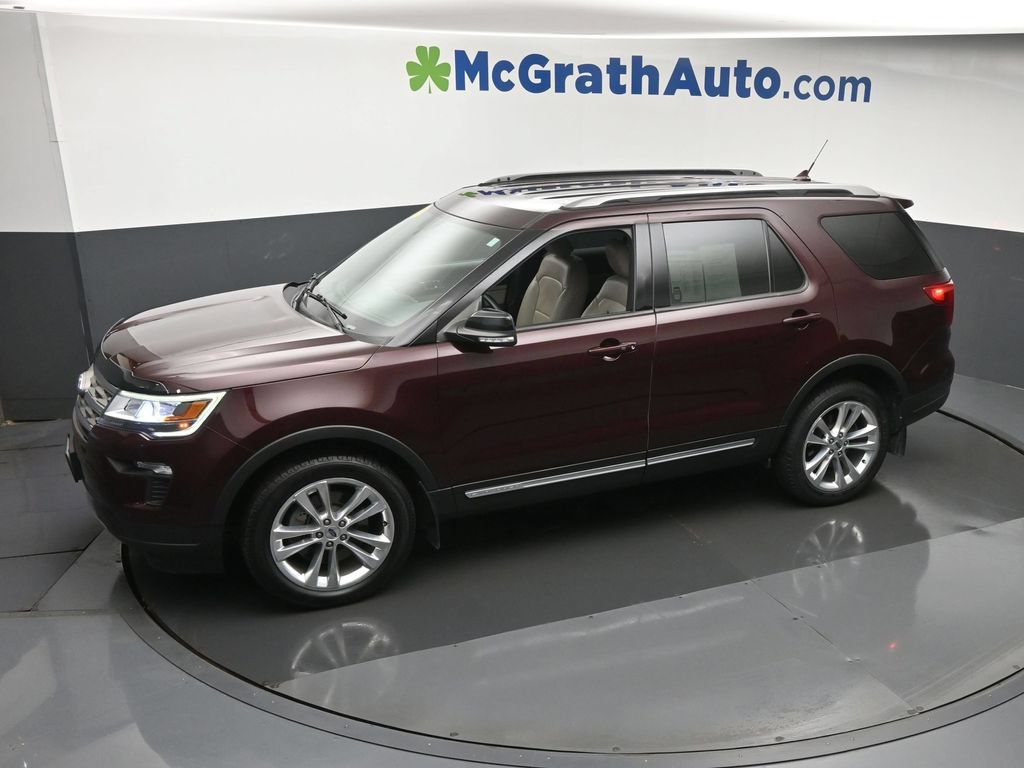 Used 2018 Ford Explorer XLT w/ Equipment Group 202A AWD/4WD image 22