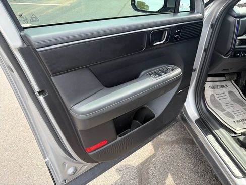 Used 2025 Hyundai Santa Fe Calligraphy AWD/4WD image 16