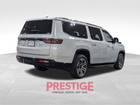 Used 2024 Jeep Wagoneer L Series II w/ Flexible Seating Group image 7