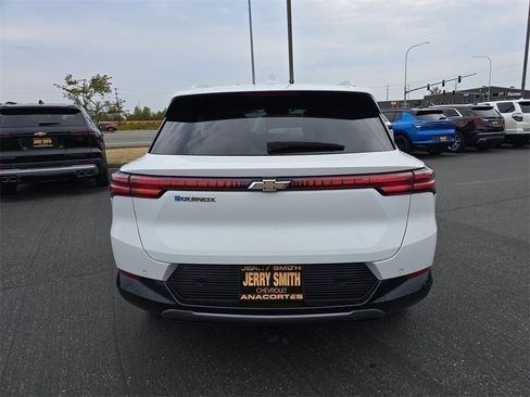 Used 2024 Chevrolet Equinox EV LT image 5