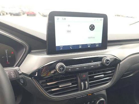 Used 2023 Ford Escape Active w/ Cold Weather Package image 9