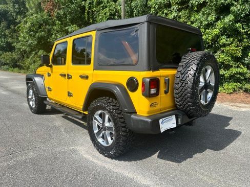 Used 2021 Jeep Wrangler Unlimited Sport AWD/4WD image 3