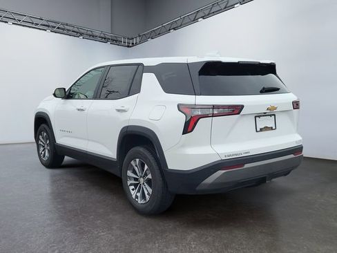 Used 2026 Chevrolet Equinox LT image 5