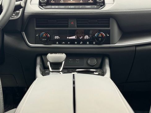 New 2026 Nissan Rogue SV w/ Cold Weather Package FWD image 24