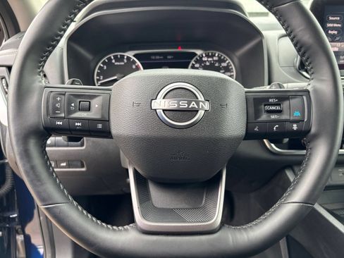 Used 2025 Nissan Rogue SV FWD image 30