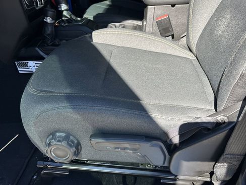 Used 2024 Jeep Wrangler Sport S image 20