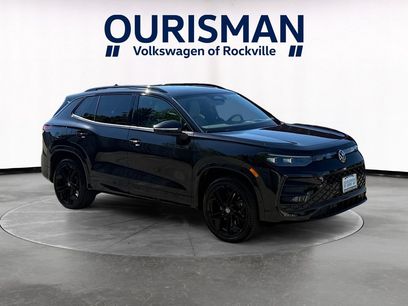 Used 2025 Volkswagen Tiguan SE R-Line