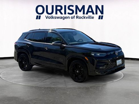 Used 2025 Volkswagen Tiguan SE R-Line AWD/4WD image 1