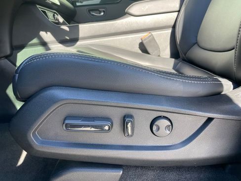 Certified 2025 Honda Pilot EX-L image 25