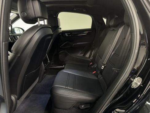 Used 2022 Porsche Cayenne Coupe AWD/4WD image 9