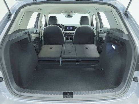 New 2025 Volkswagen Taos SE image 36