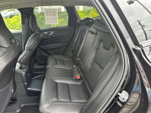 Used 2025 Volvo XC60 T8 Ultra w/ Protection Package Premier AWD/4WD image 28