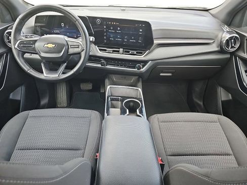 Used 2025 Chevrolet Equinox LT image 9