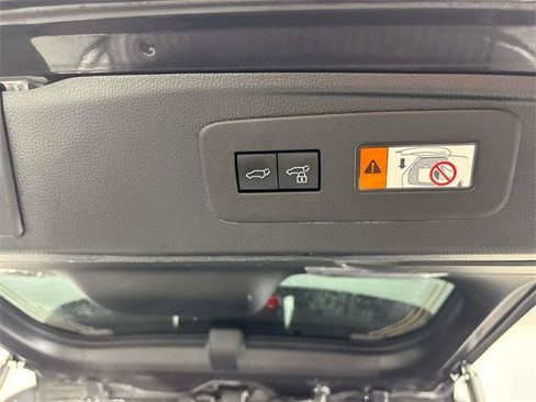 Used 2025 Toyota Land Cruiser image 10