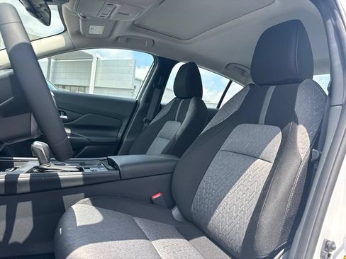 New 2026 Nissan Sentra SV w/ SV Convenience Package FWD image 10
