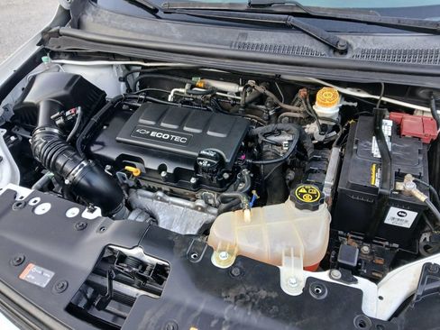 Used 2020 Chevrolet Sonic Premier FWD image 18
