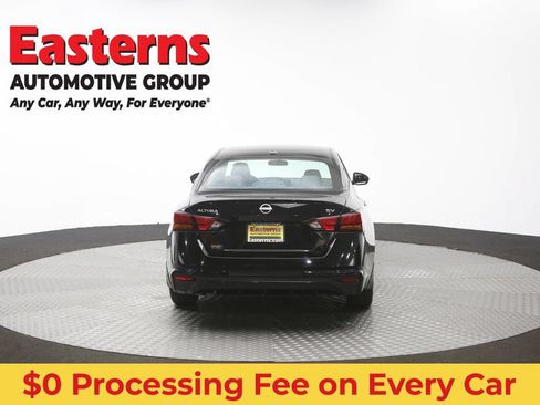 Used 2024 Nissan Altima 2.5 SV FWD image 36