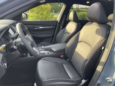 Used 2025 INFINITI QX50 Sport AWD/4WD image 17