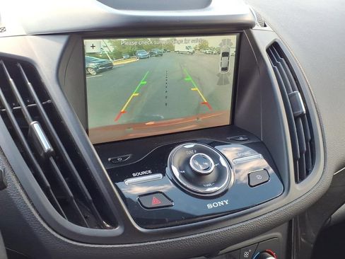 Used 2019 Ford Escape Titanium w/ U9j03 - Titanium Tow Package AWD/4WD image 25
