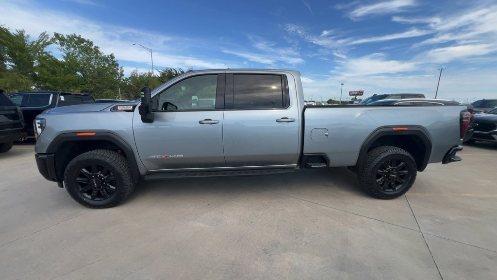 Used 2025 GMC Sierra 3500 AT4 w/ AT4 Premium Plus Package AWD/4WD image 14