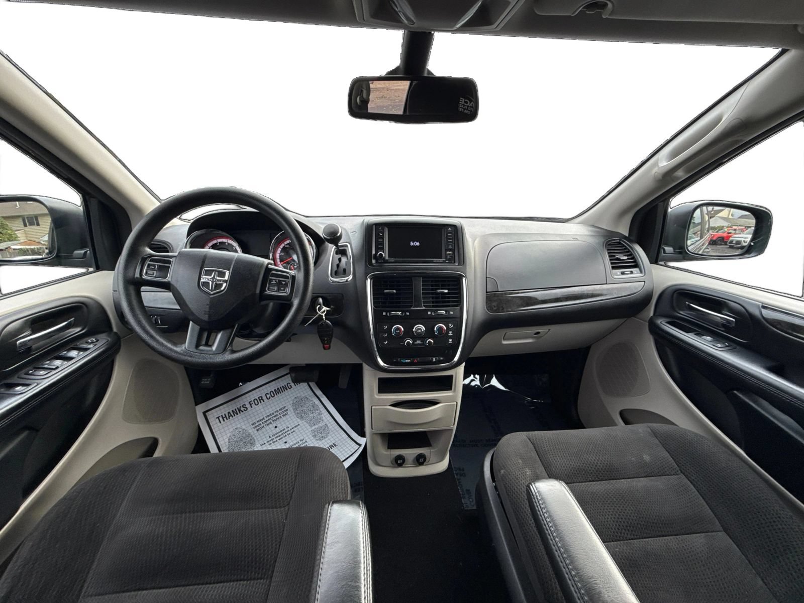 Used 2019 Dodge Grand Caravan SE FWD image 22