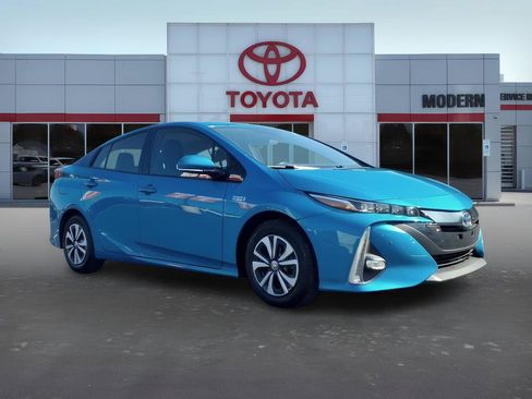 Used 2017 Toyota Prius Prime Advanced FWD image 8