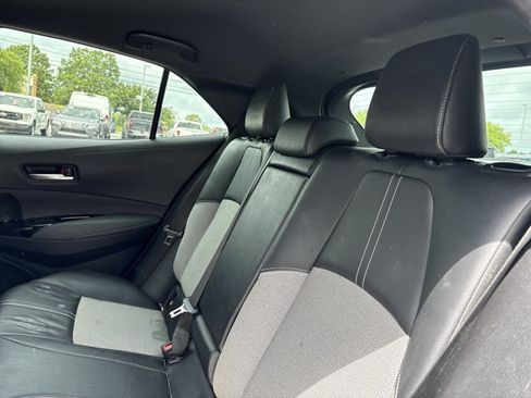 Used 2022 Toyota Corolla XSE FWD image 17