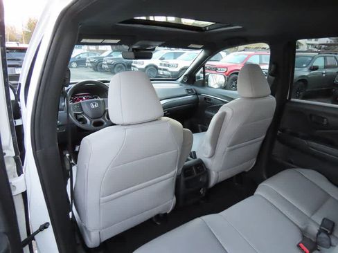 Certified 2023 Honda Passport EX-L image 14