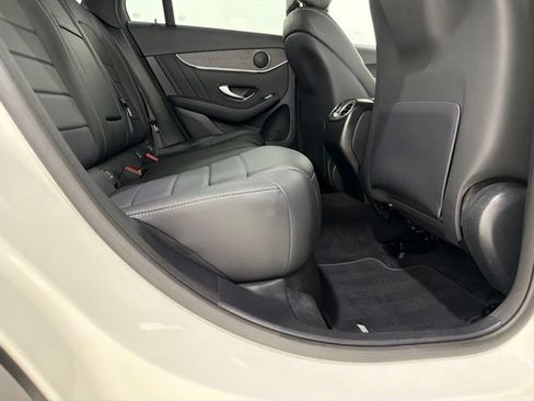 Used 2022 Mercedes-Benz GLC 300 4MATIC image 23