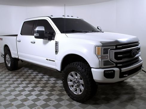 Used 2022 Ford F250 Platinum w/ FX4 Off-Road Package AWD/4WD image 6