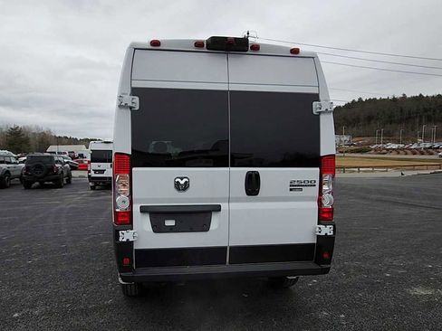 New 2024 RAM ProMaster 2500 w/ Convenience Group image 7