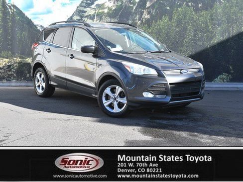 Used 2016 Ford Escape SE image 1