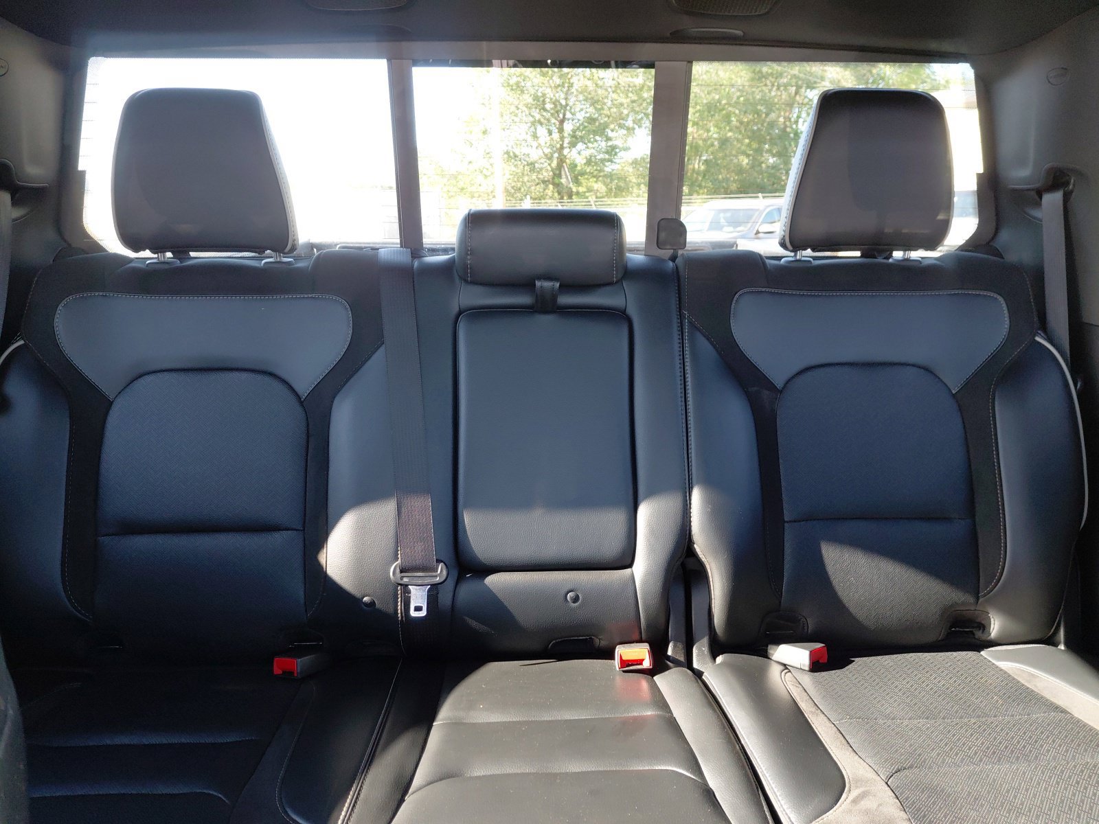 Used 2023 RAM 1500 Laramie AWD/4WD image 34