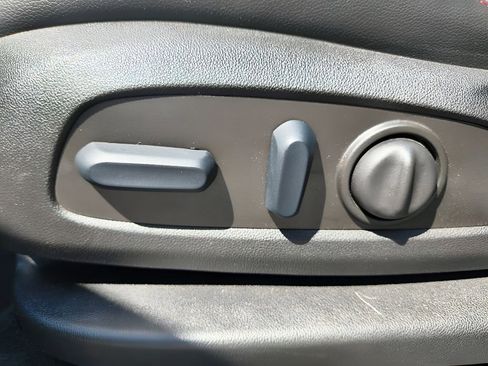 Used 2023 Chevrolet Equinox RS image 15