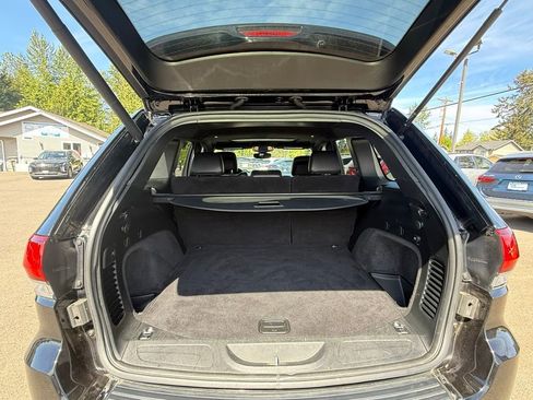 Used 2020 Jeep Grand Cherokee Limited AWD/4WD image 11