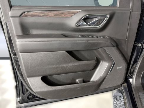 Used 2021 Chevrolet Tahoe Z71 w/ Z71 Off-Road Package image 22