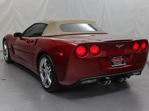Used 2010 Chevrolet Corvette Convertible w/ Preferred Equipment Group RWD image 6