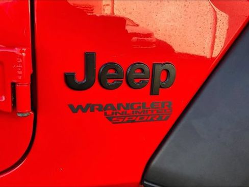 Used 2021 Jeep Wrangler Unlimited Sport AWD/4WD image 7