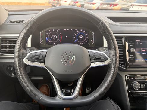 Used 2023 Volkswagen Atlas SEL R-Line AWD/4WD image 20
