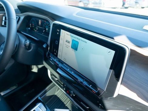 New 2026 Volkswagen Atlas SE image 41