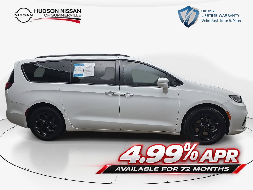 Used 2021 Chrysler Pacifica Limited w/ Uconnect Theater Family Group FWD image 5