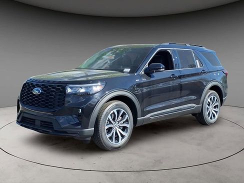 New 2026 Ford Explorer ST-Line AWD/4WD image 1
