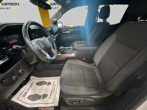 Used 2022 Chevrolet Silverado 1500 LT Trail Boss w/ Protection Package image 9