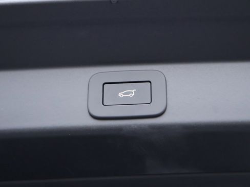 New 2025 Land Rover Range Rover Sport Dynamic SE image 17