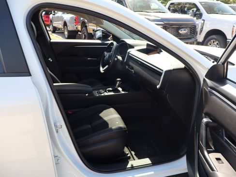 Used 2023 MAZDA CX-50 2.5 S w/ Preferred Plus Pkg AWD/4WD image 29